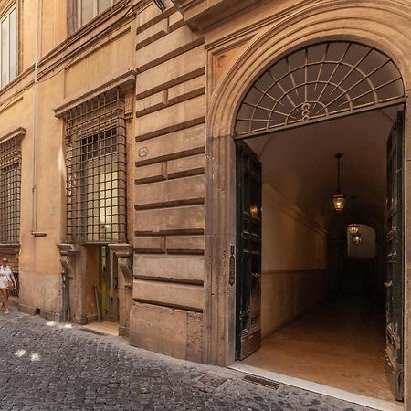 Pantheon Apartment - L'Angolo Nascosto Dei Quadri Рим Екстер'єр фото