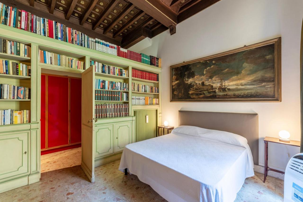 Pantheon Apartment - L'Angolo Nascosto Dei Quadri Рим Екстер'єр фото