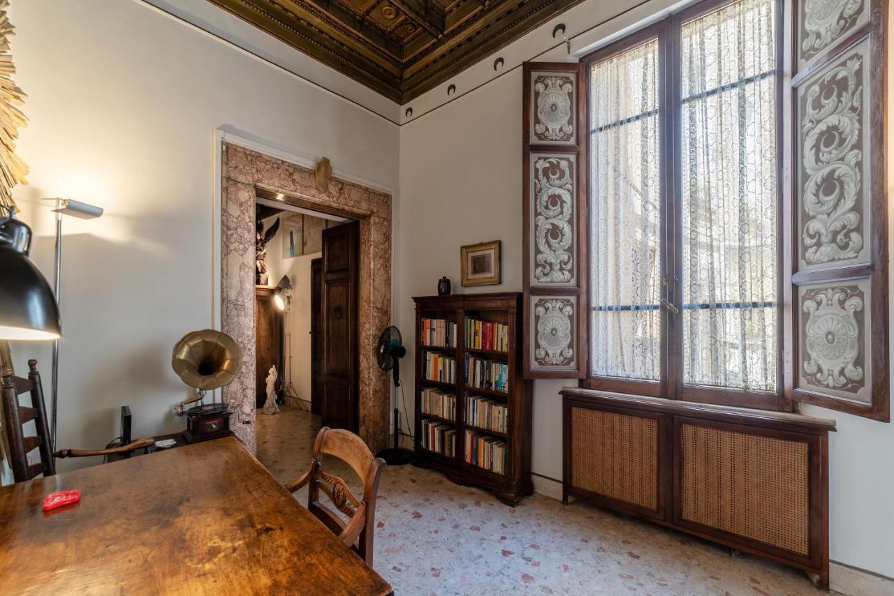 Pantheon Apartment - L'Angolo Nascosto Dei Quadri Рим Екстер'єр фото