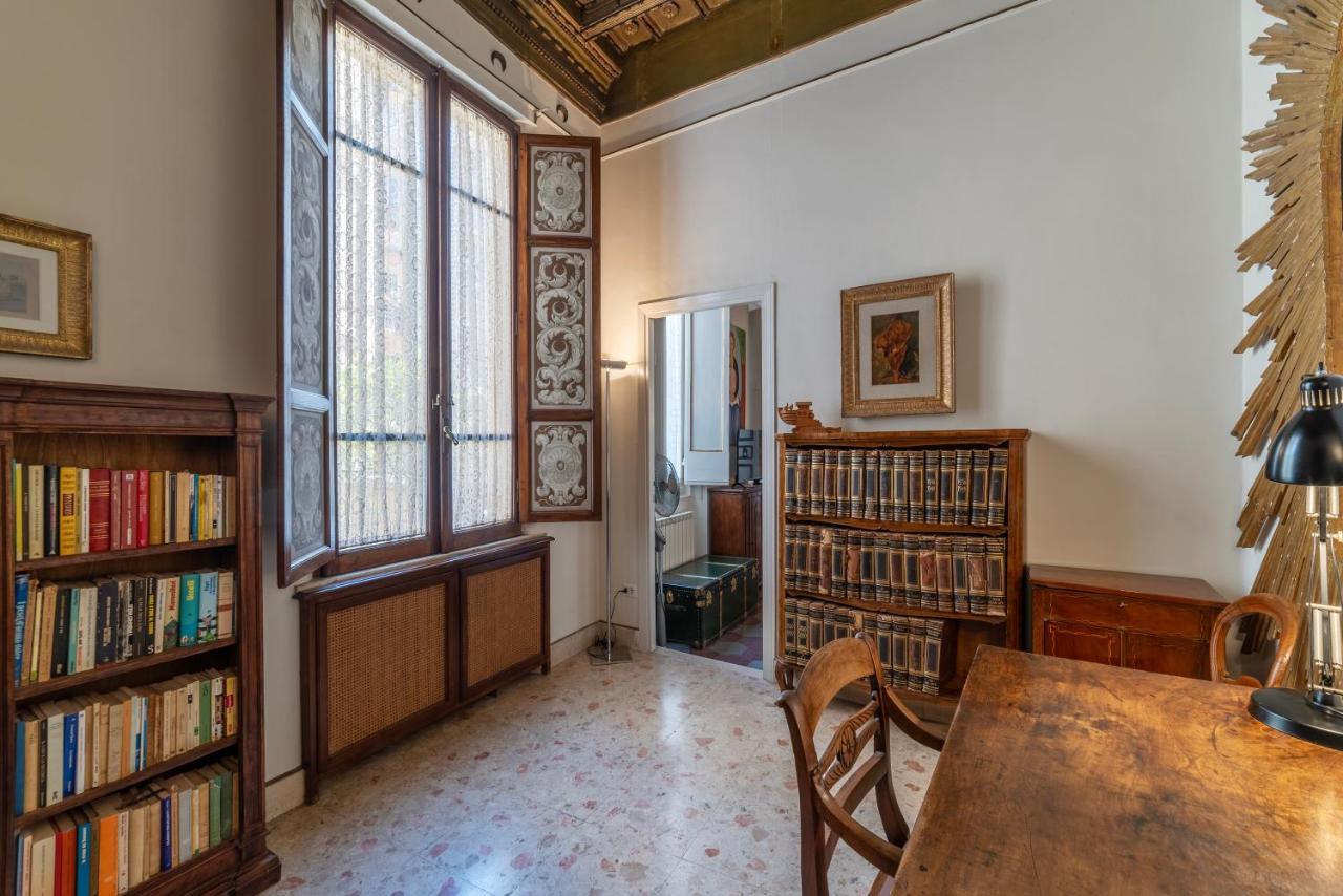 Pantheon Apartment - L'Angolo Nascosto Dei Quadri Рим Екстер'єр фото
